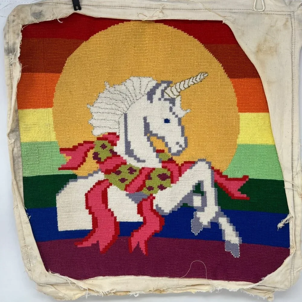 Needlepoint Square‎ Vintage White Unicorn Primary Colors Stripe Completed  16
